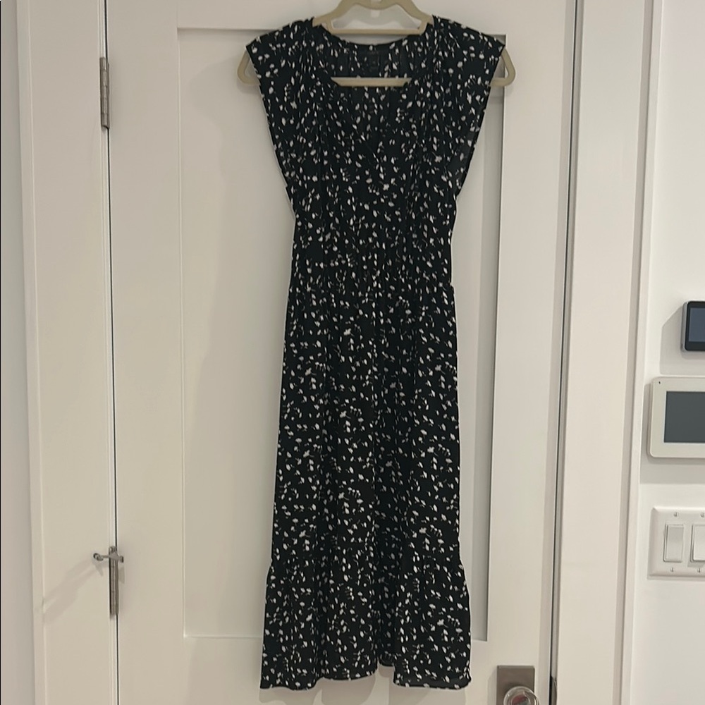 J. Crew Black and White Casual V-Neck Maxi Dress